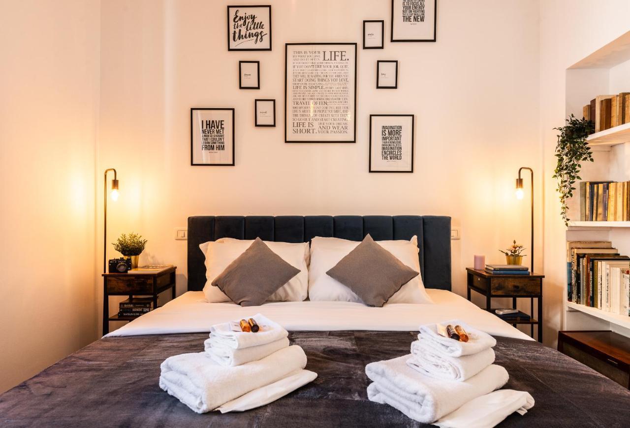 Appartamento Via Del Corso Рим Экстерьер фото